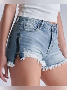 Hidden Kenzie Light Wash Distressed High Rise Side Zipper Shorts Size M